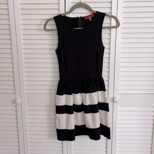 Black and white saks fifth avenue dress